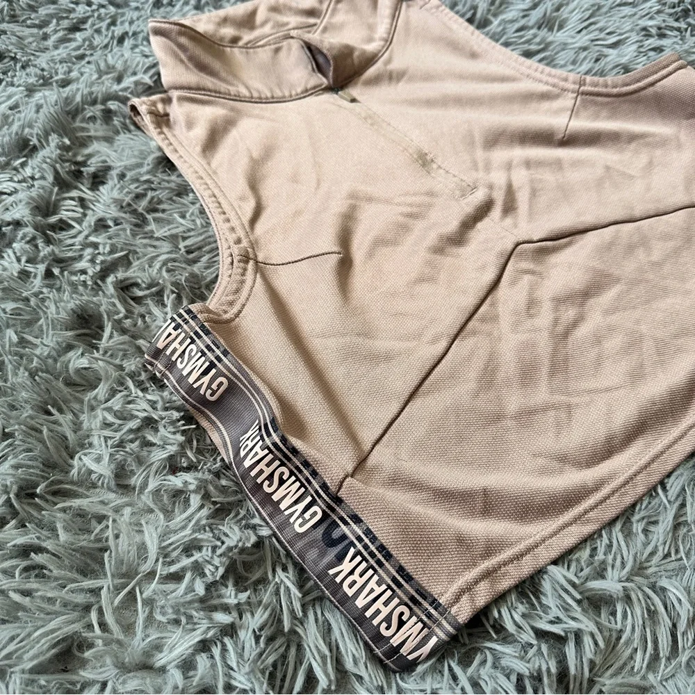 Gymshark top - Picture 3 of 5